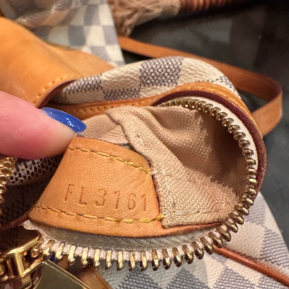 Louis Vuitton Damier Azur Stresa GM - Picture 9 of 13